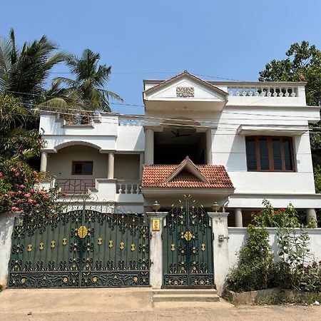 Tulip Villa 3Bhk 2Bhk And 1Bhk Located Near Chunnambar Boat House And Paradise Beach Purnankuppam Екстер'єр фото