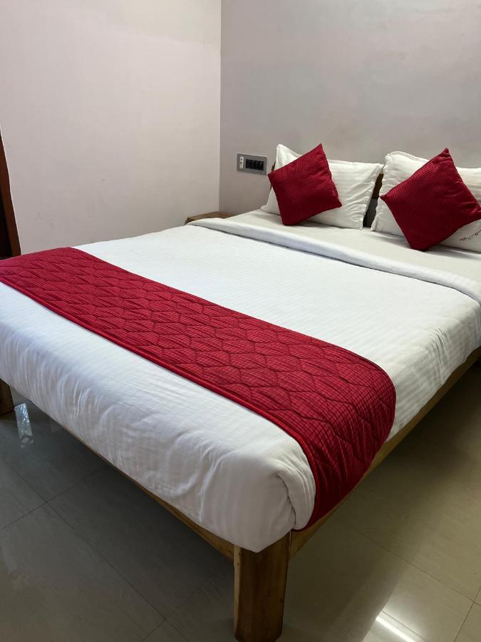 Tulip Villa 3Bhk 2Bhk And 1Bhk Located Near Chunnambar Boat House And Paradise Beach Purnankuppam Екстер'єр фото