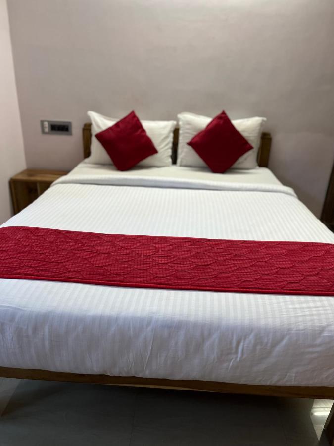 Tulip Villa 3Bhk 2Bhk And 1Bhk Located Near Chunnambar Boat House And Paradise Beach Purnankuppam Екстер'єр фото